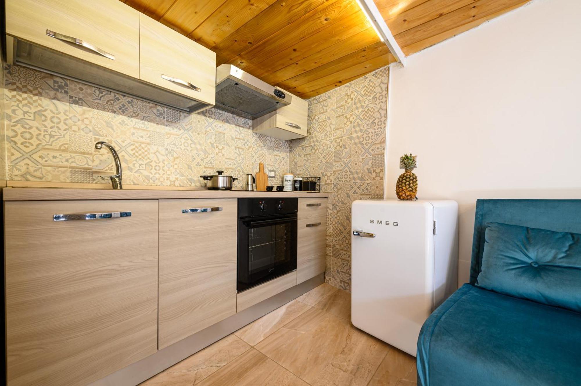 El Barrio In Bed Apartment Napoli Bagian luar foto