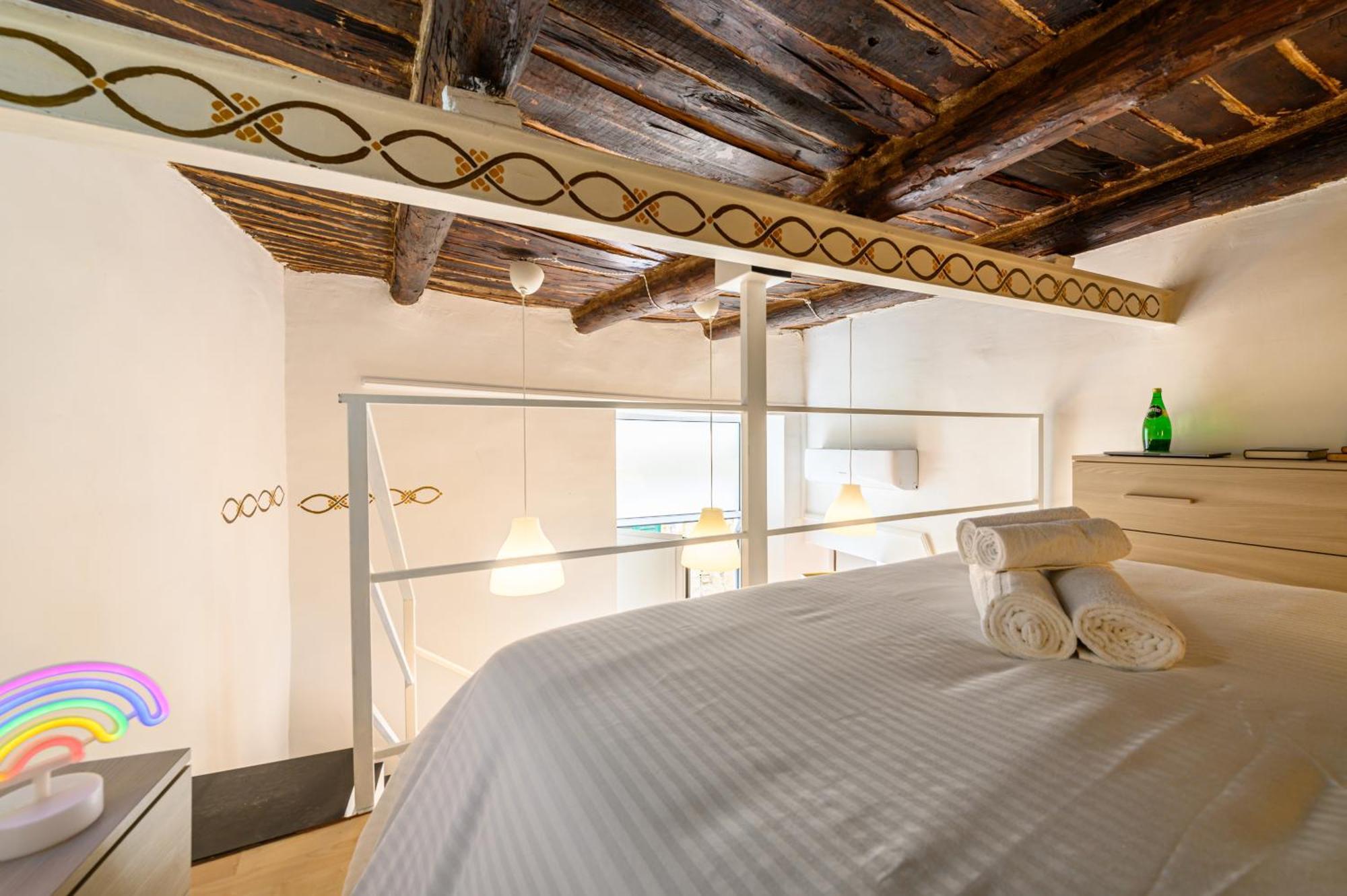 El Barrio In Bed Apartment Napoli Bagian luar foto
